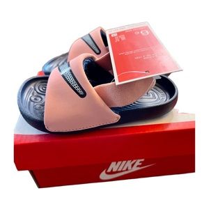 NIKE toddler sandals